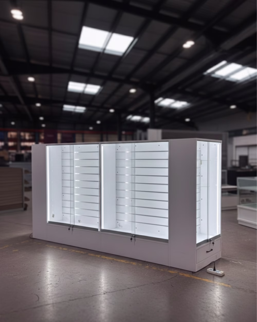 Luxe Modulaire Wandvitrine met LED en Slatwall Systeem